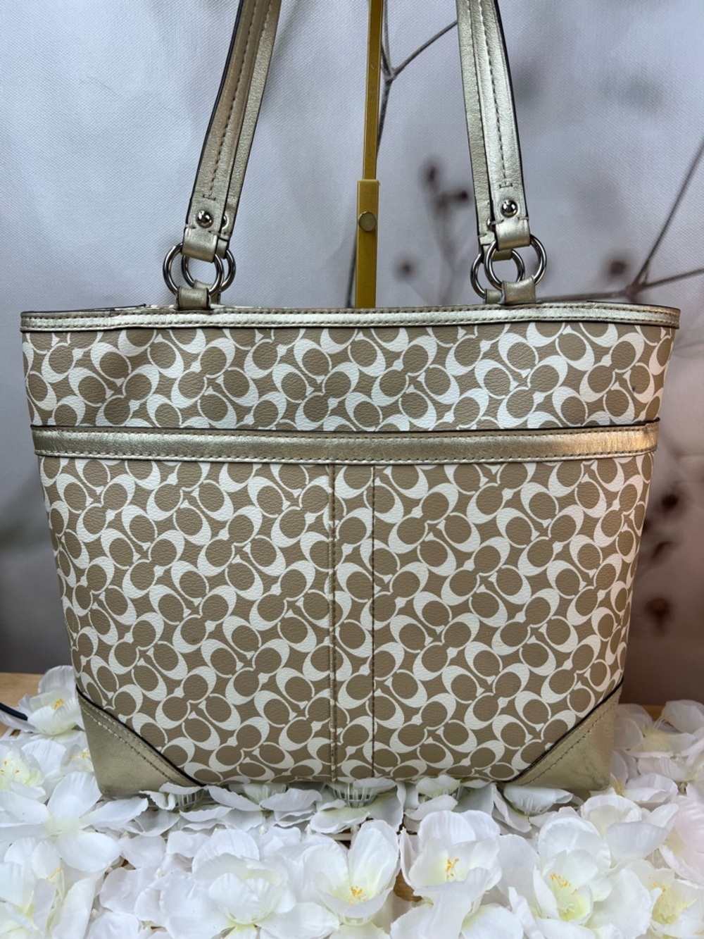 COACH Chealsea Heritage Stripe C Monogramed Beige Cream Purse - Picture 2 of 14